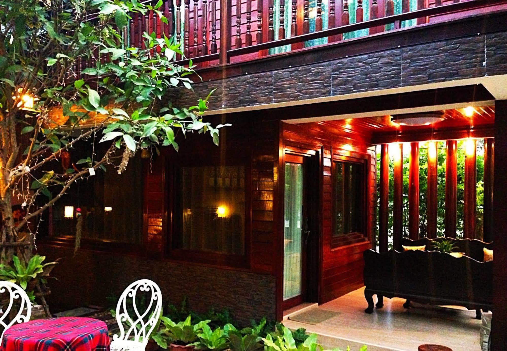 Baifern Homestay Ayutthaya Eksteriør bilde